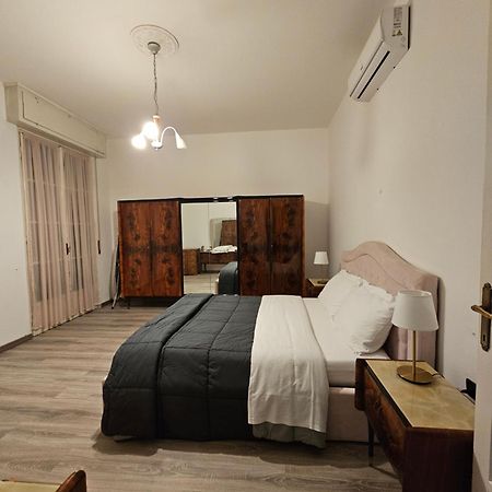 Casa Sara Como Lake Parcheggio Interno Privato Cernobbio Exterior foto