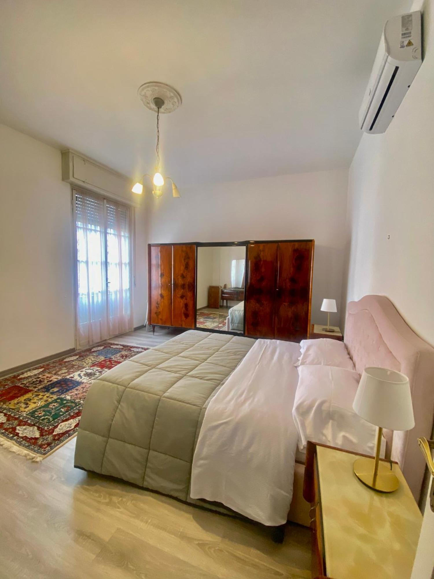 Casa Sara Como Lake Parcheggio Interno Privato Cernobbio Exterior foto